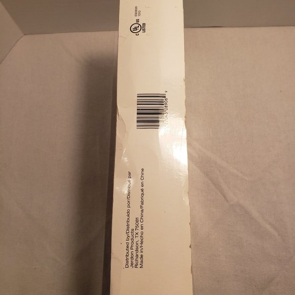 LIGHTED MAKEUP MIRROR by JERDON - FIRST CLASS - MODEL J1010 - MIRROR 6.5" x 6" - Picture 15 of 15